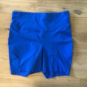 Lululemon base pace shorts 6” Size 10